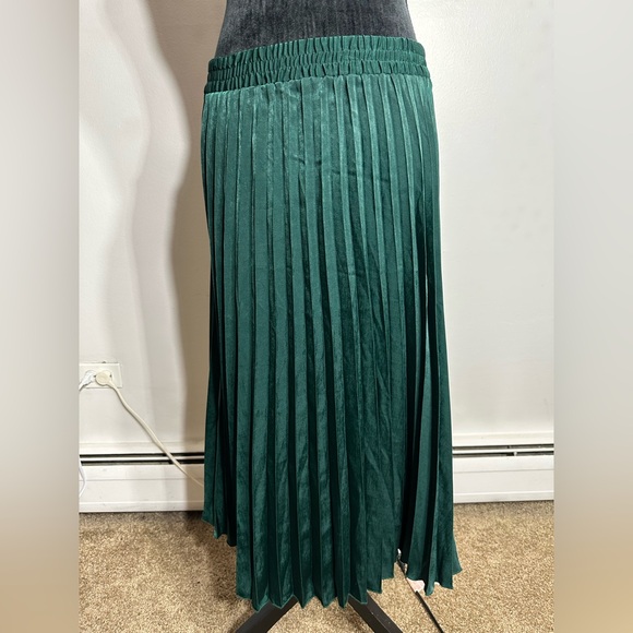 Max studio - Picture 1 of 2